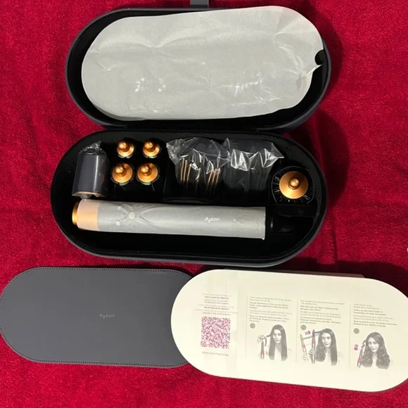 Dyson - Picture 4 of 5